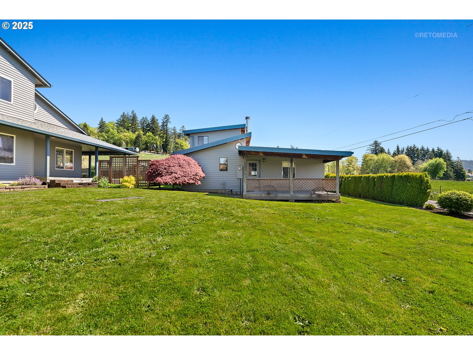 17233 Southeast McKinley Road Gresham, OR 97080 - Photo 29 of 48 a front view of a house with garden