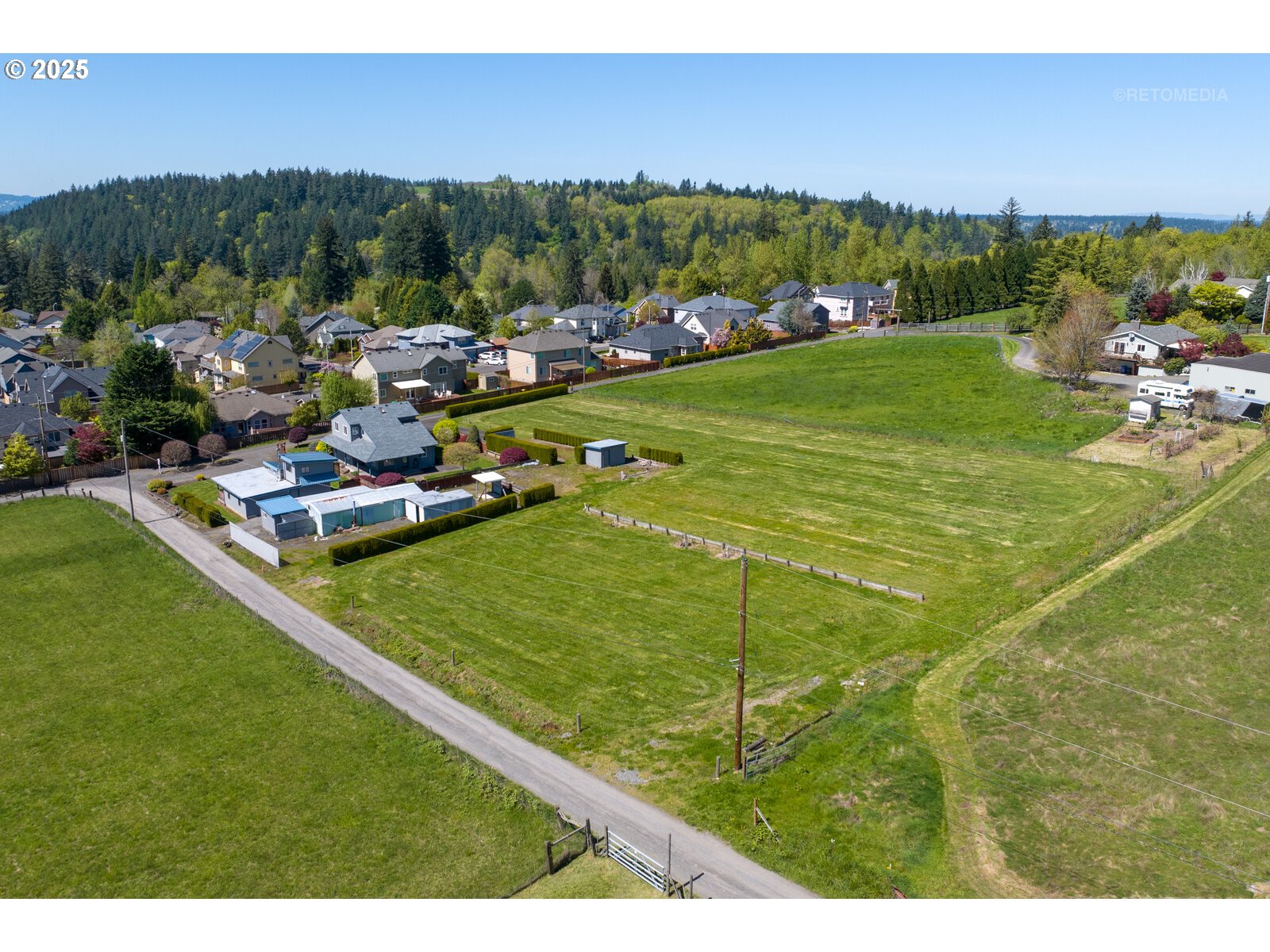 17233 Southeast McKinley Road Gresham, OR 97080 - Photo 48 of 48 a view of a tennis court