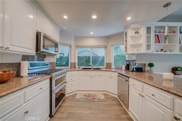 $7,775 | 6049 Rustling Oaks Drive, Agoura Hills, CA 91301