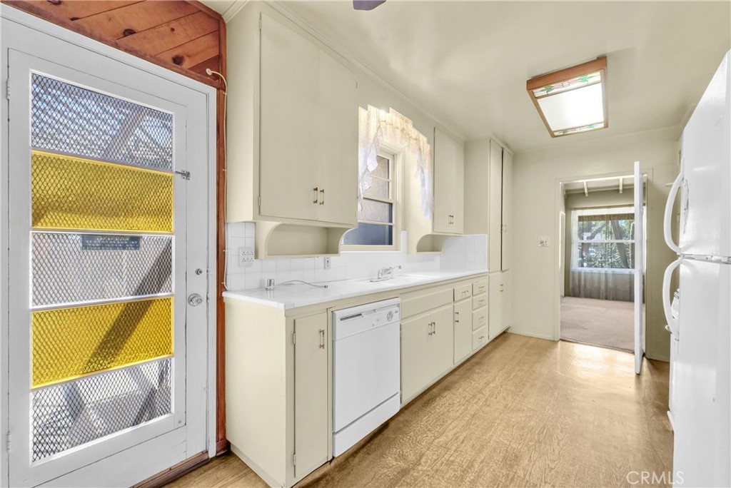 4685 Rosewood Place Riverside, CA 92506 - Photo 7 of 18