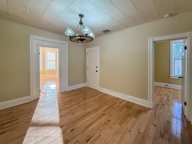 $2,700 | 90 Carlton Avenue, Jersey City, NJ 07306