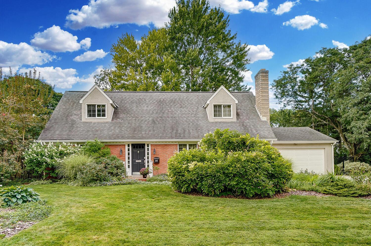 2895 Halstead Road Upper Arlington, OH 43221 - Photo 2 of 63 50041490-001_web
