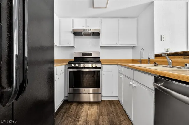 $133,000 | 3720 Desert Marina Drive, Unit 29, Laughlin, NV 89029