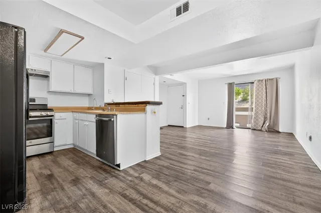 $133,000 | 3720 Desert Marina Drive, Unit 29, Laughlin, NV 89029