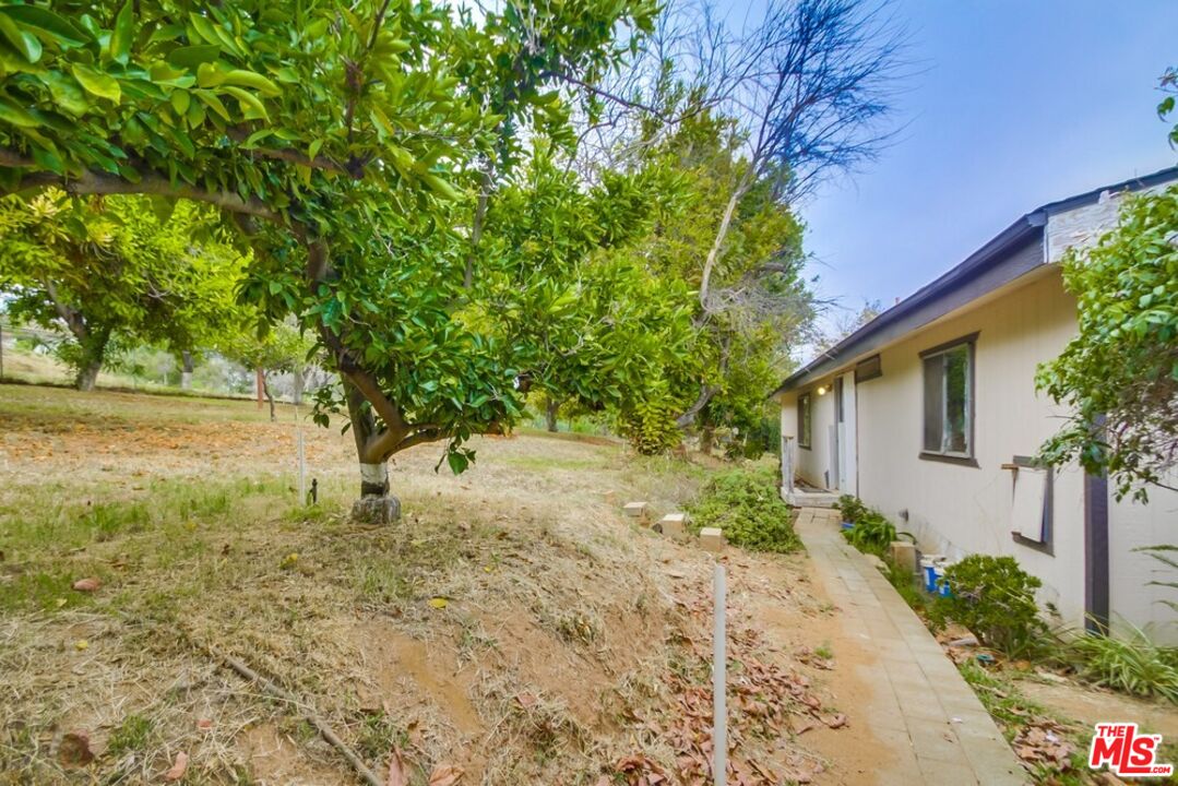 1237 Destree Road Escondido, CA 92027 - Photo 2 of 6 a view of backyard with green space