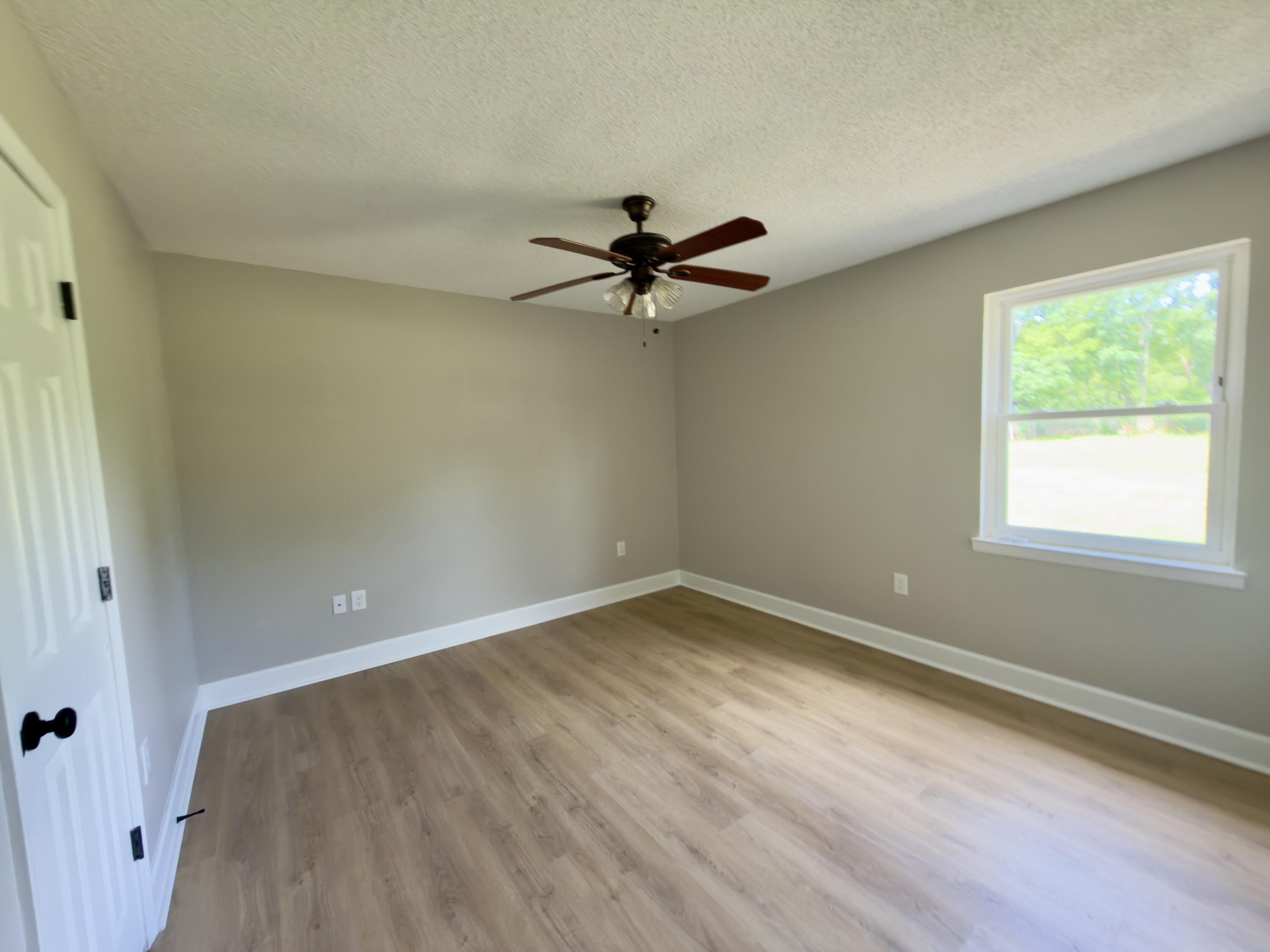 1304 Pinewood Lane Crestview, FL 32539 - Photo 6 of 12 IMG_7734