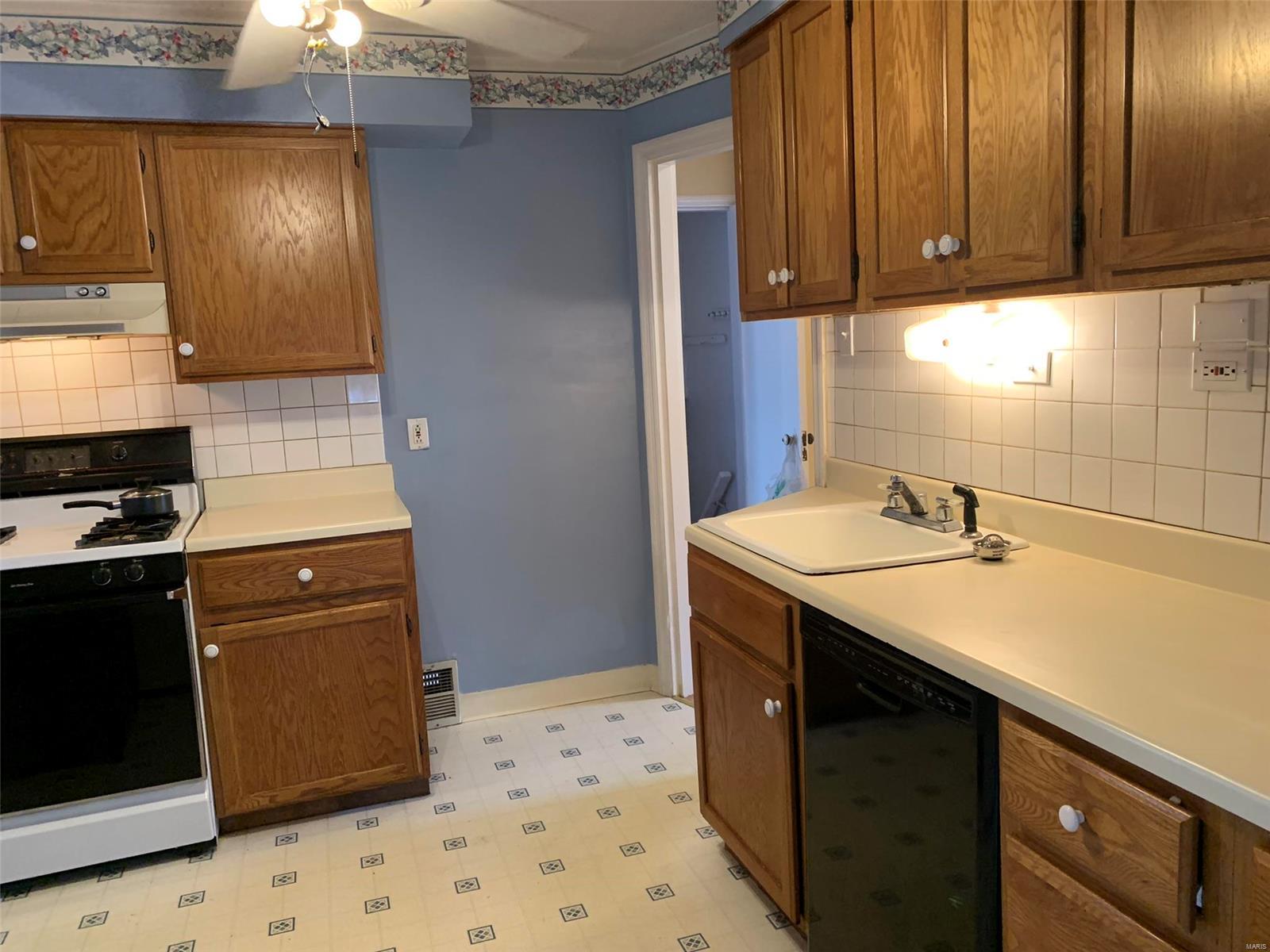 7045 Rhodes Avenue St. Louis, MO 63123 - Photo 13 of 18 Gallery Image 13