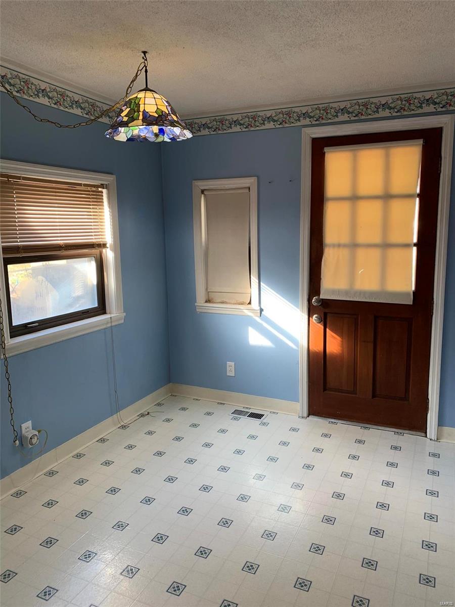 7045 Rhodes Avenue St. Louis, MO 63123 - Photo 15 of 18 Gallery Image 15