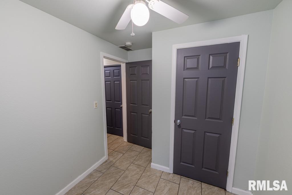 2300 North Sheridan Road Peoria, IL 61604 - Photo 18 of 35