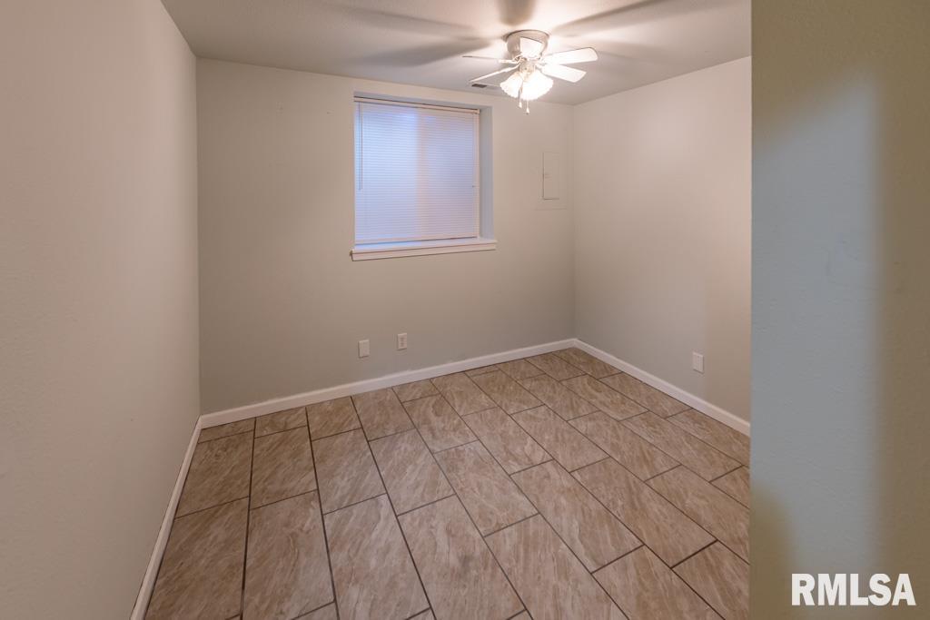 2300 North Sheridan Road Peoria, IL 61604 - Photo 19 of 35