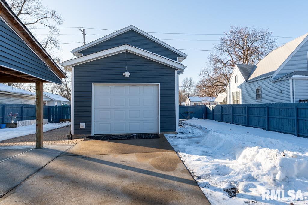 2300 North Sheridan Road Peoria, IL 61604 - Photo 30 of 35