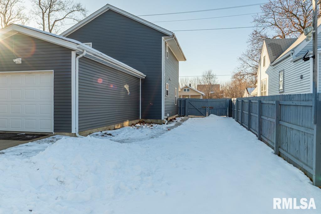 2300 North Sheridan Road Peoria, IL 61604 - Photo 33 of 35