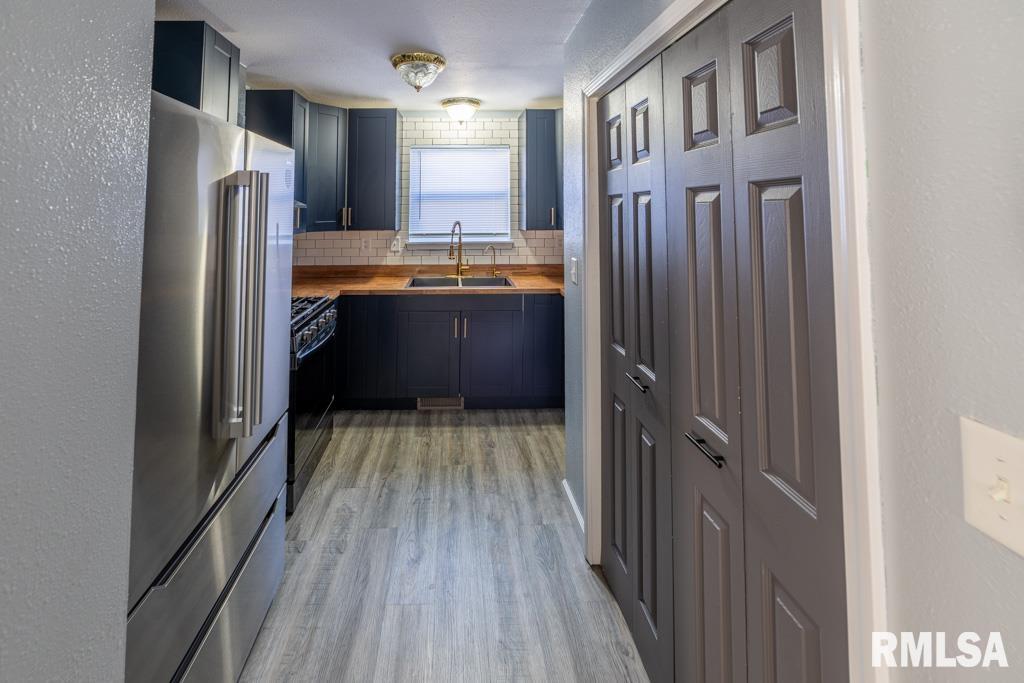 2300 North Sheridan Road Peoria, IL 61604 - Photo 4 of 35