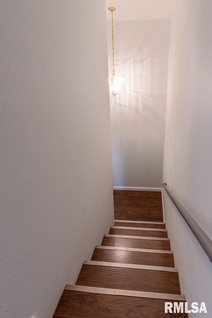 2300 North Sheridan Road Peoria, IL 61604 - Photo 9 of 35