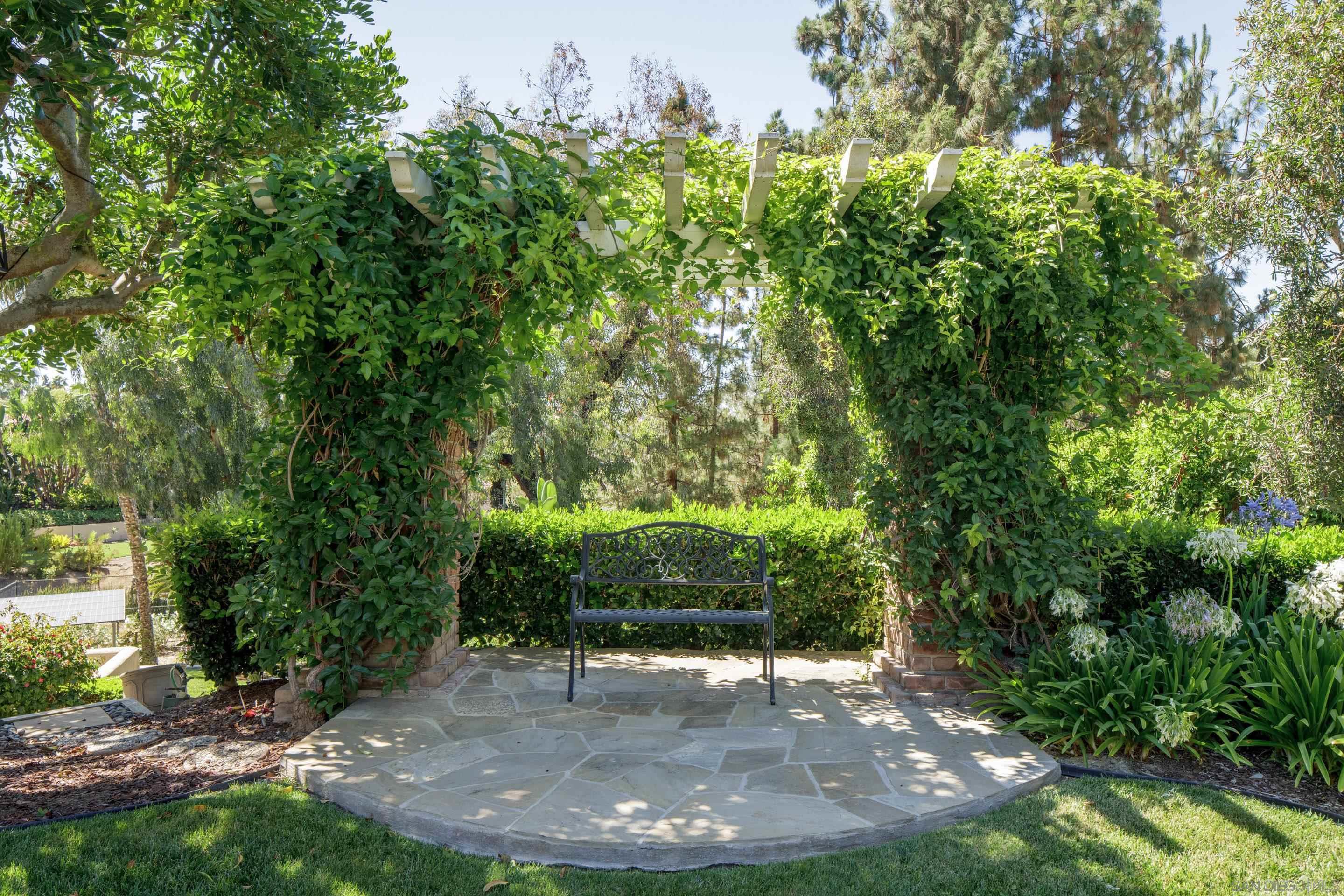 17538 Circa Oriente Rancho Santa Fe, CA 92067 - Photo 43 of 45