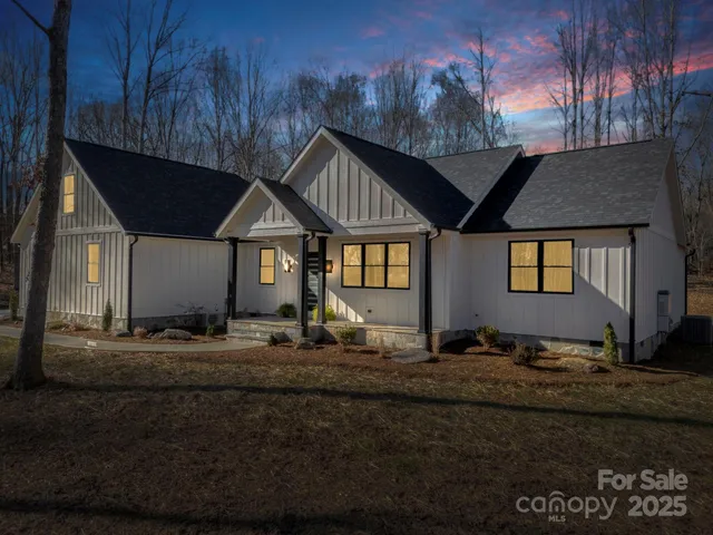 $829,000 | 135 Hilltop Street, Morganton, NC 28655