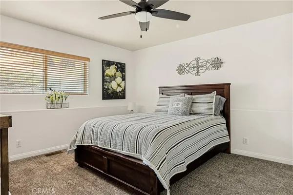 $469,000 | 30701 Knoll View Drive, Running Springs, CA 92382