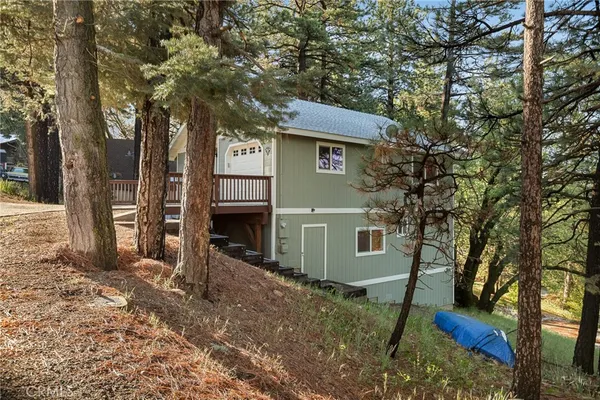 $469,000 | 30701 Knoll View Drive, Running Springs, CA 92382