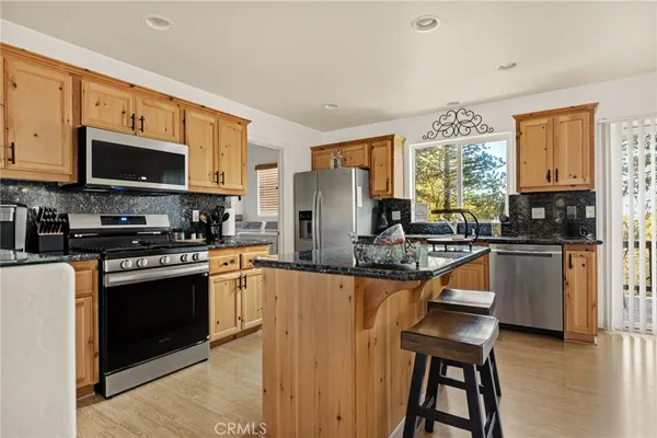 $469,000 | 30701 Knoll View Drive, Running Springs, CA 92382