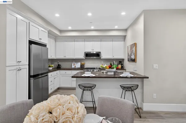 $899,000 | 5425 Melissa Lane, Unit 221, Dublin, CA 94568