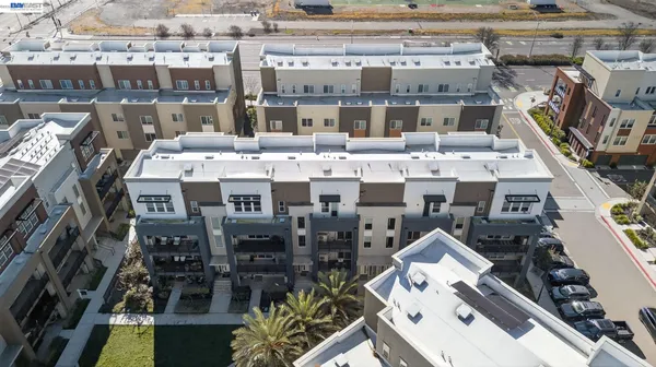 $899,000 | 5425 Melissa Lane, Unit 221, Dublin, CA 94568