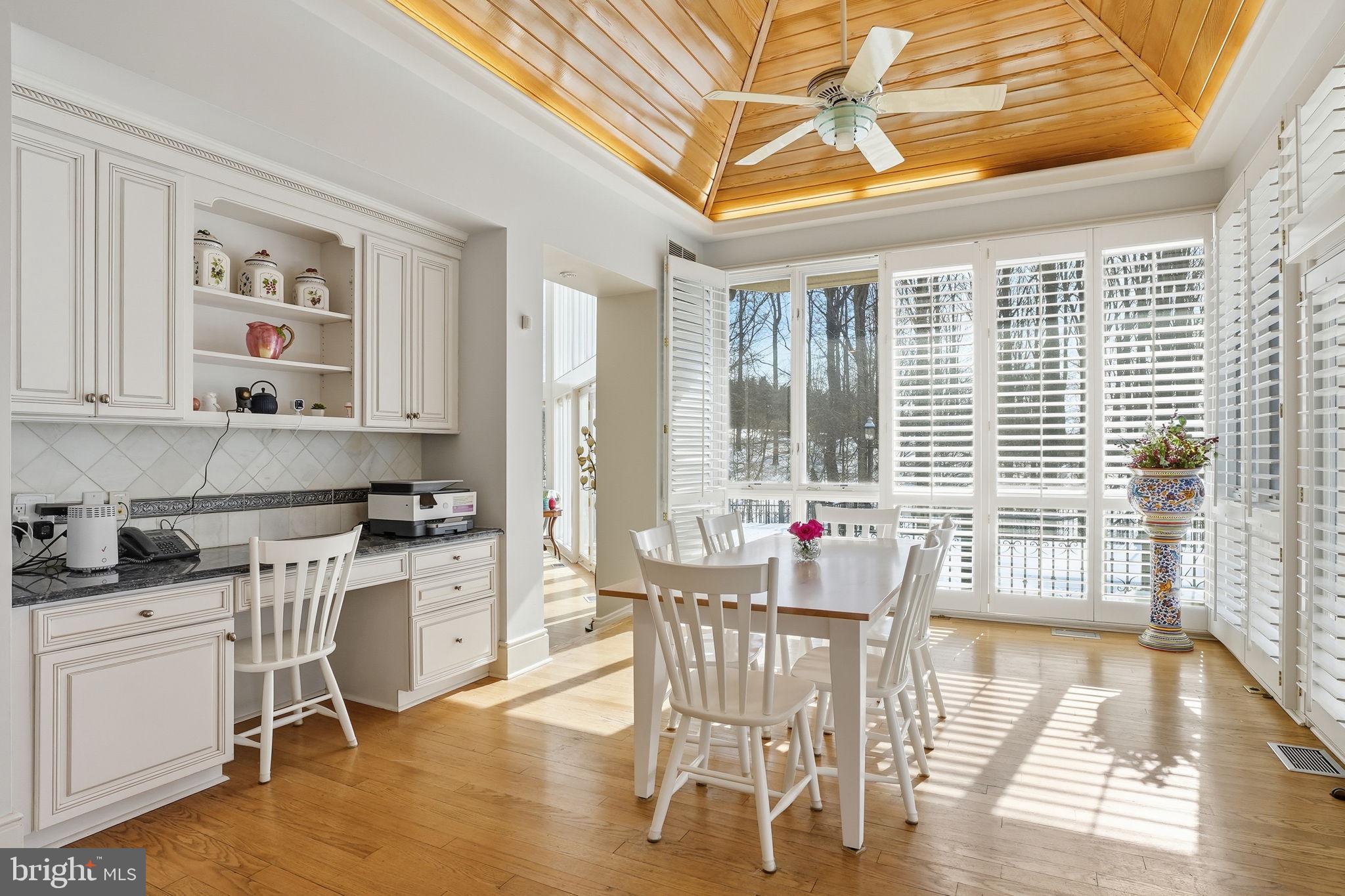 11940 River Road Potomac, MD 20854 - Photo 16 of 69 Dining Area has view of back exterior
