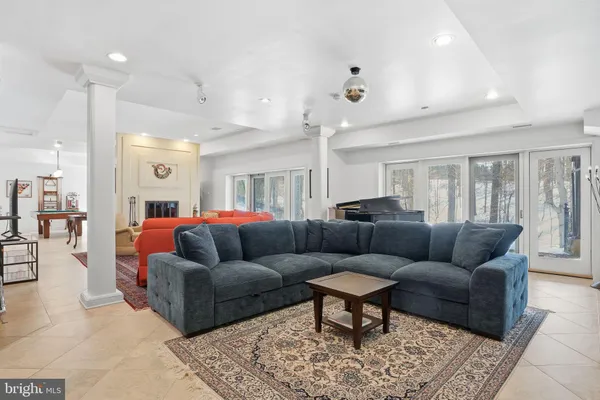 $4,000,000 | 11940 River Road, Potomac, MD 20854