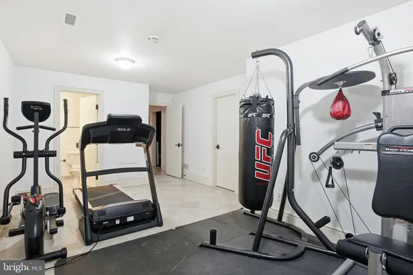 $4,000,000 | 11940 River Road, Potomac, MD 20854