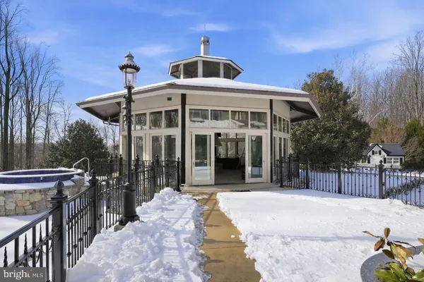 $4,000,000 | 11940 River Road, Potomac, MD 20854