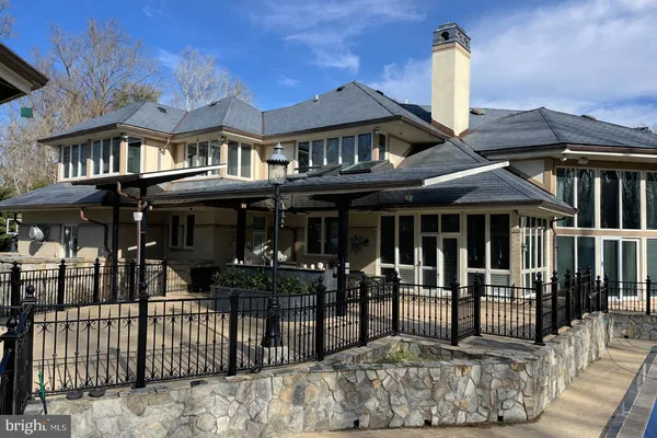 $4,000,000 | 11940 River Road, Potomac, MD 20854