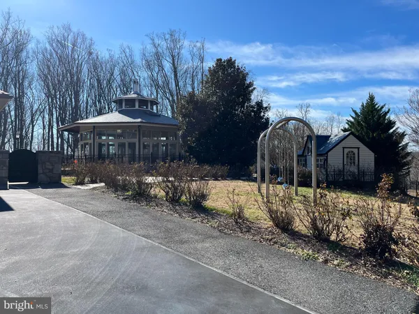 $4,000,000 | 11940 River Road, Potomac, MD 20854