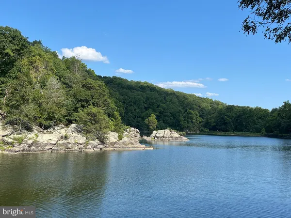 $4,000,000 | 11940 River Road, Potomac, MD 20854