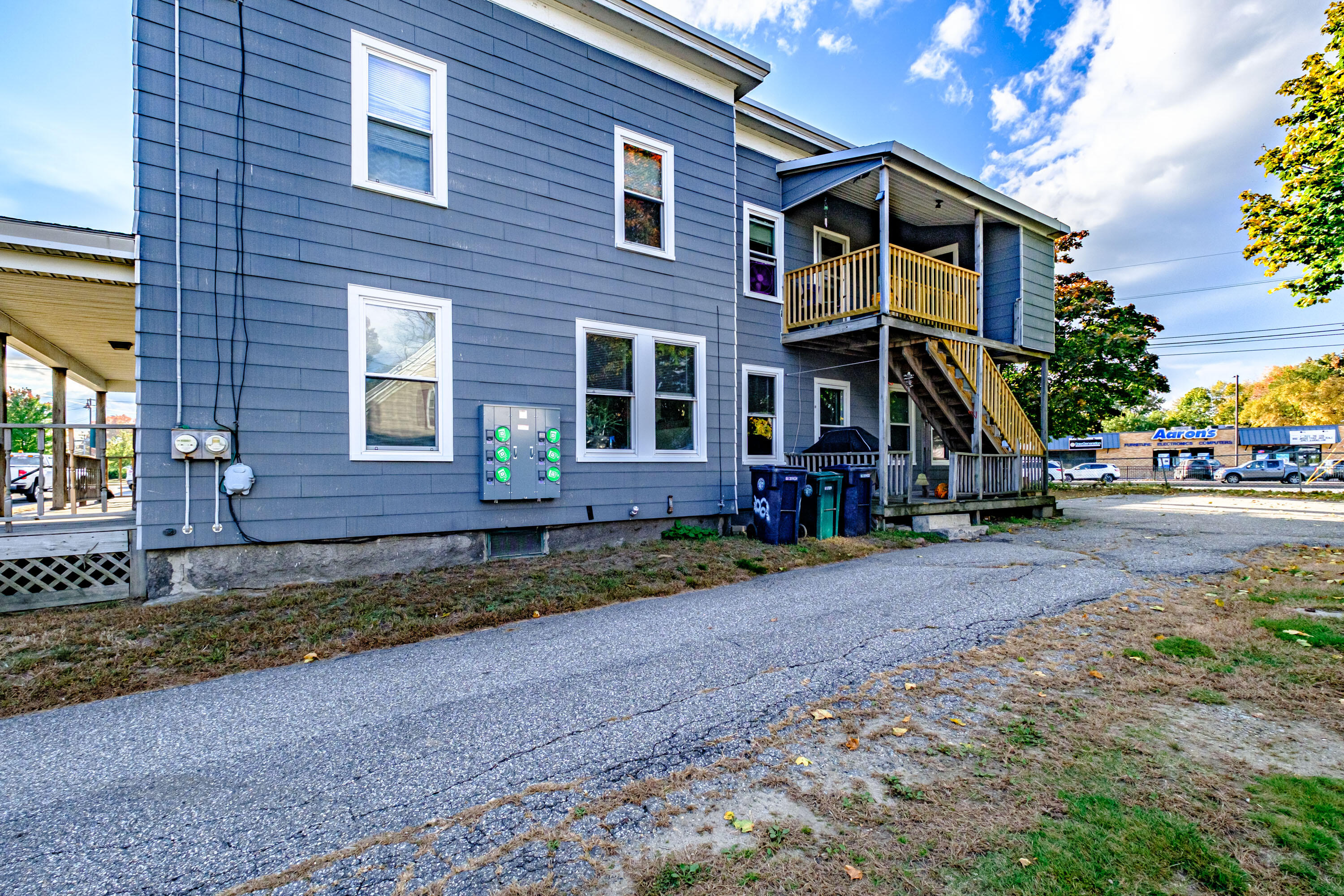 332 Alfred Street Biddeford, ME 04005 - Photo 4 of 17 332 Alfred Street