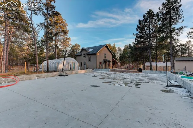 a view of a lake view