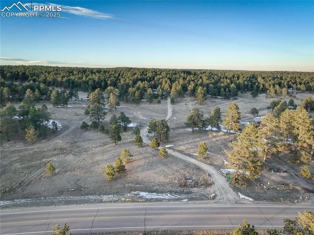 a picture of city view