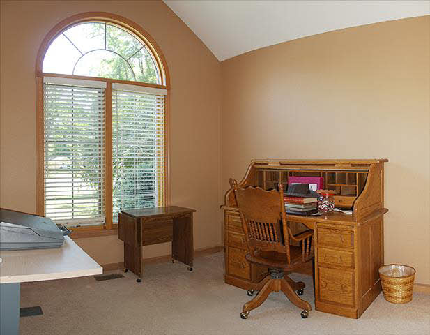 3144 Dean Road Lambertville, MI 48144 - Photo 9 of 14 Bedroom 2 / Study
