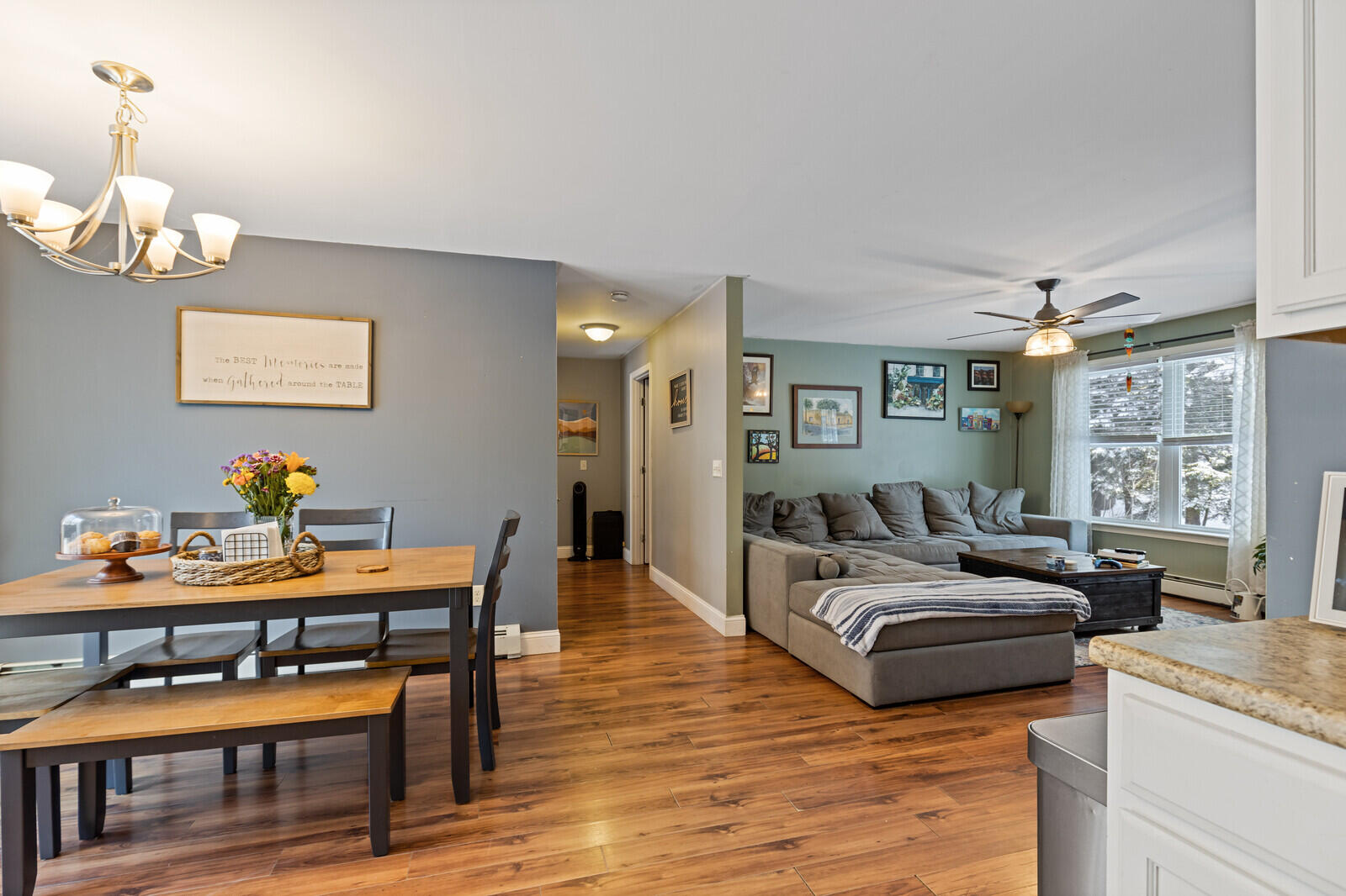 128 South Taylor Road Mount Vernon, ME 04352 - Photo 14 of 36 Living room