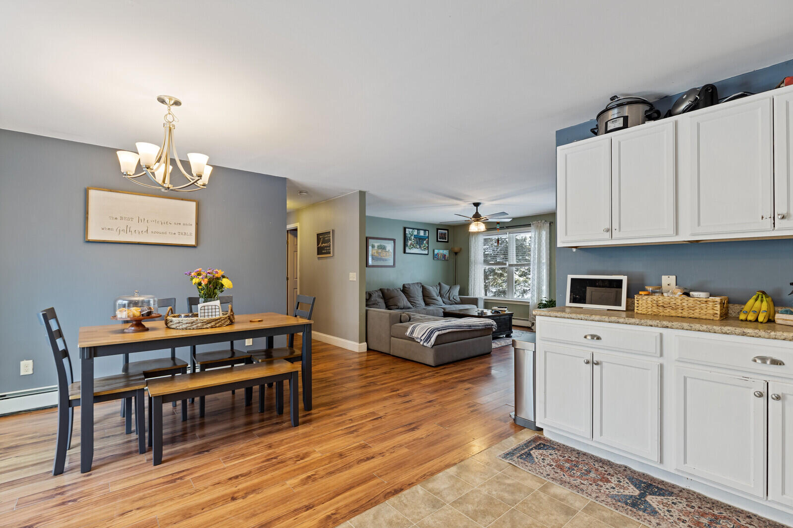 128 South Taylor Road Mount Vernon, ME 04352 - Photo 15 of 36 Living room