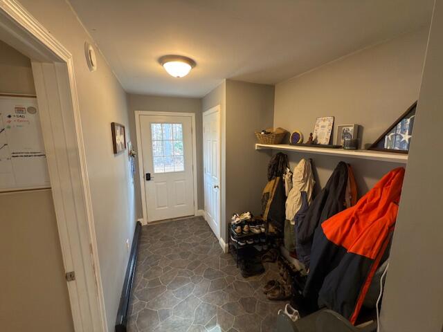 128 South Taylor Road Mount Vernon, ME 04352 - Photo 4 of 22 Lahti- Entry