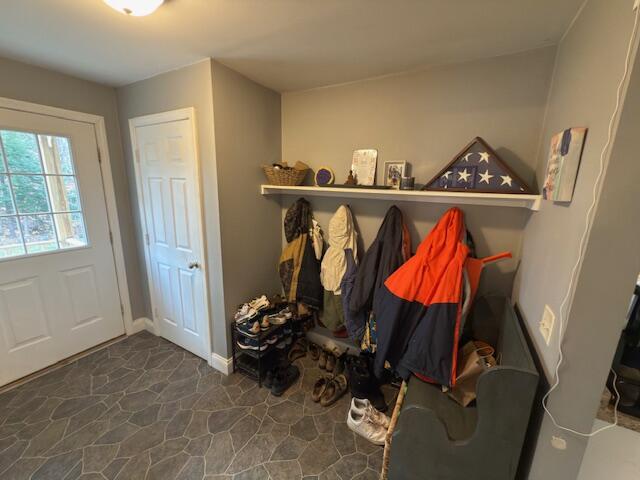 128 South Taylor Road Mount Vernon, ME 04352 - Photo 5 of 22 Lahti- Entry 2