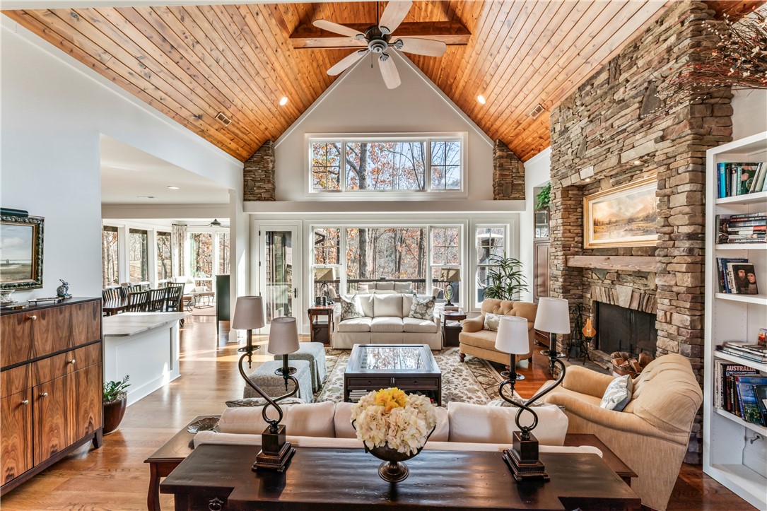 805 Top Ridge Drive Sunset, SC 29685 - Photo 6 of 46