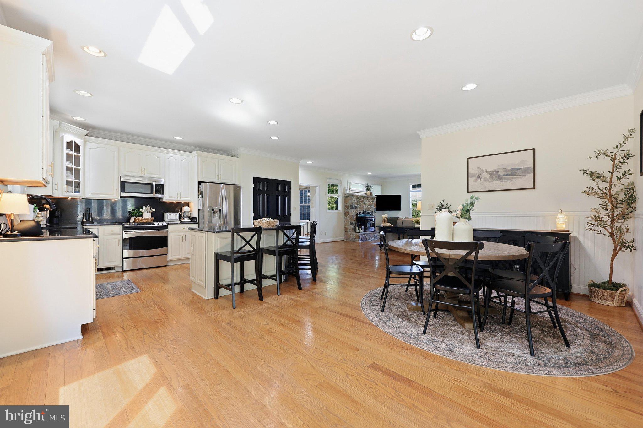 12245 Warner Road Keymar, MD 21757 - Photo 13 of 70 Dining to Kitchen