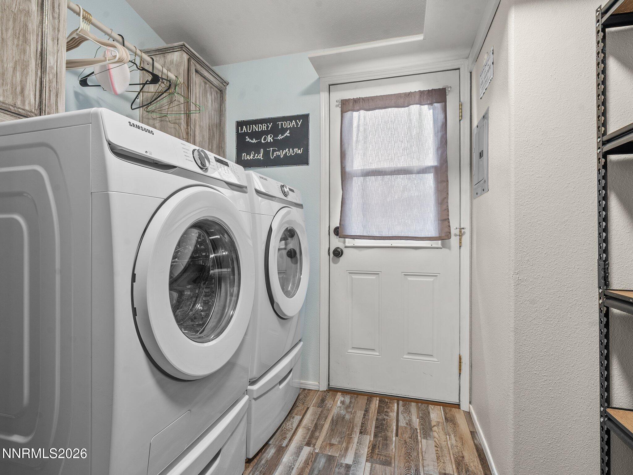 1125 Truckee Lane Fernley, NV 89408 - Photo 17 of 33 a utility room with dryer and washer