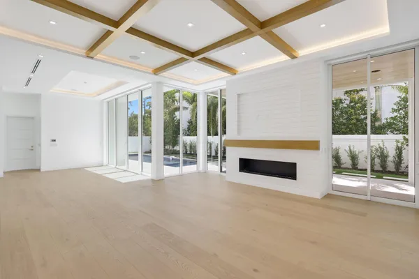$4,800,000 | 330 Grove Place, Delray Beach, FL 33444