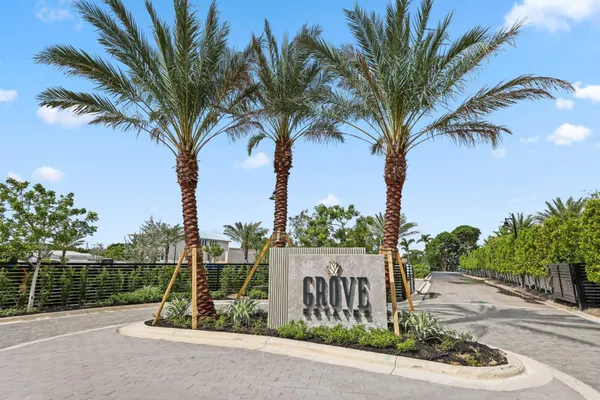 $4,800,000 | 330 Grove Place, Delray Beach, FL 33444