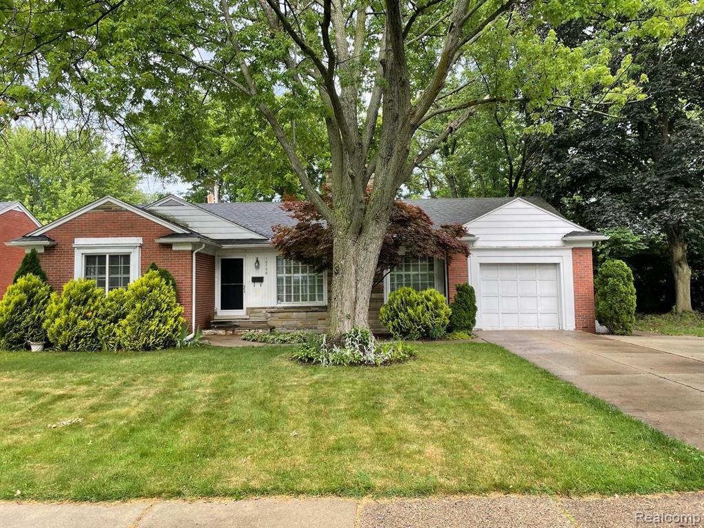 19796 Holiday Road Grosse Pointe Woods, MI 48236 - Photo 23 of 23
