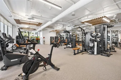 $9,200 | 400 Alton Road, Unit 907, Miami Beach, FL 33139
