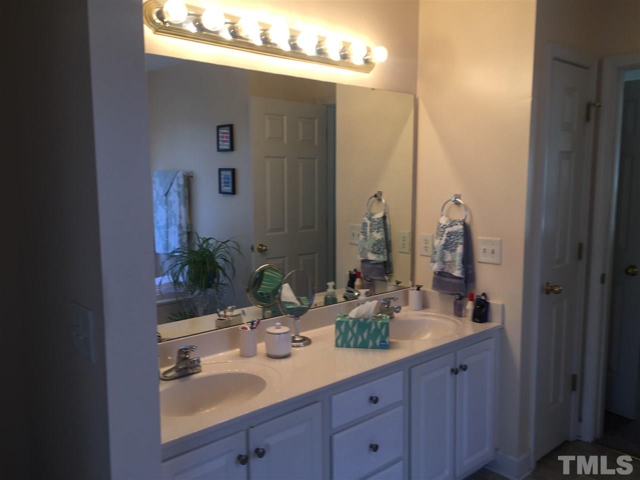 712 Thompson Road Graham, NC 27253 - Photo 14 of 24 Gallery Image 14
