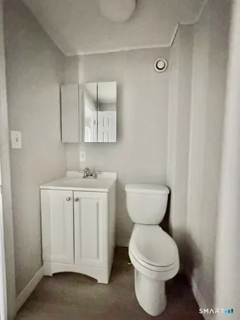 $1,500 | 15 Bassett Street, Unit 1L, Ansonia, CT 06401