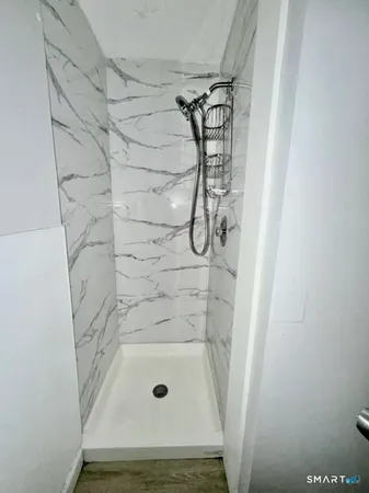 $1,500 | 15 Bassett Street, Unit 1L, Ansonia, CT 06401